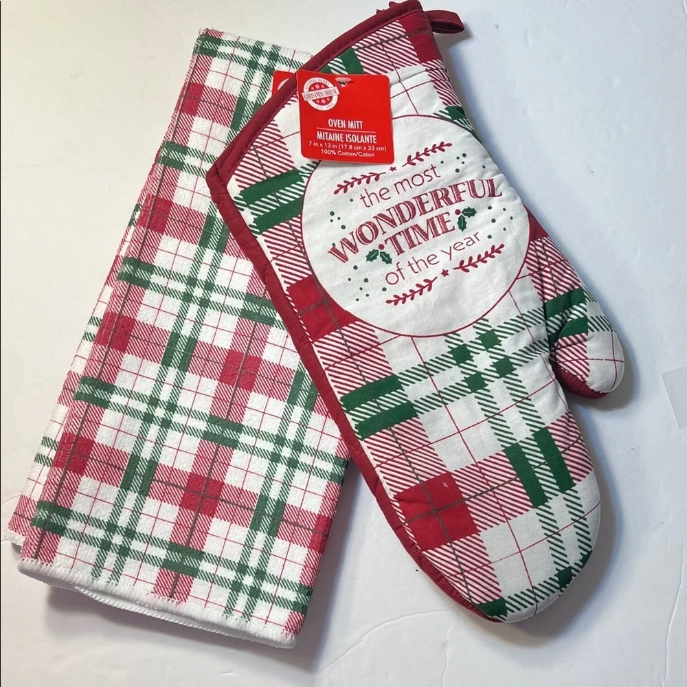 Festive Red and Green Kitchen Towel and Oven Mitt Set